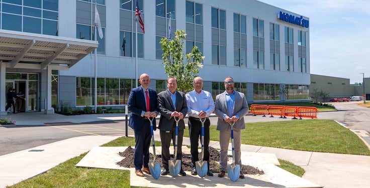 Komatsu opens mining hub in Illinois